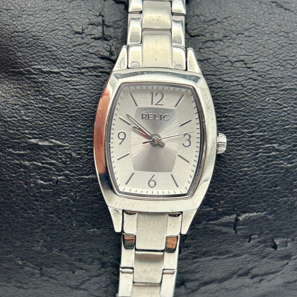 Relic Silver-tone Stainless Steel Women’s Watch Working New Battery